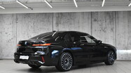 BMW Serii 7, 760