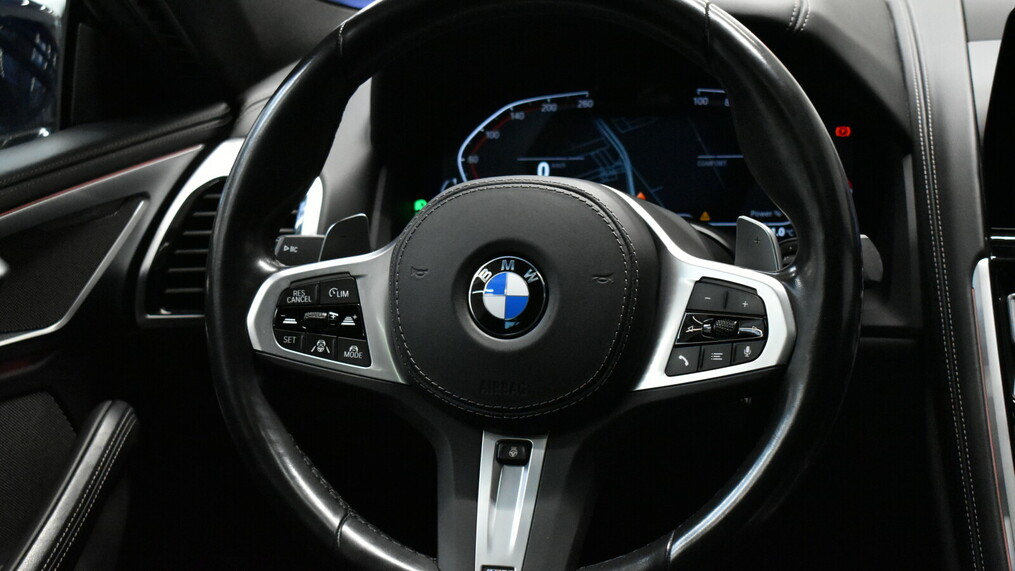 BMW Serii 8, 840