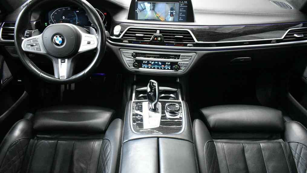 BMW Serii 7, 750