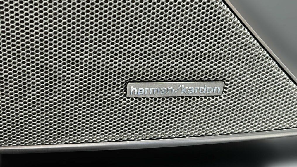 BMW Serii 3, 330