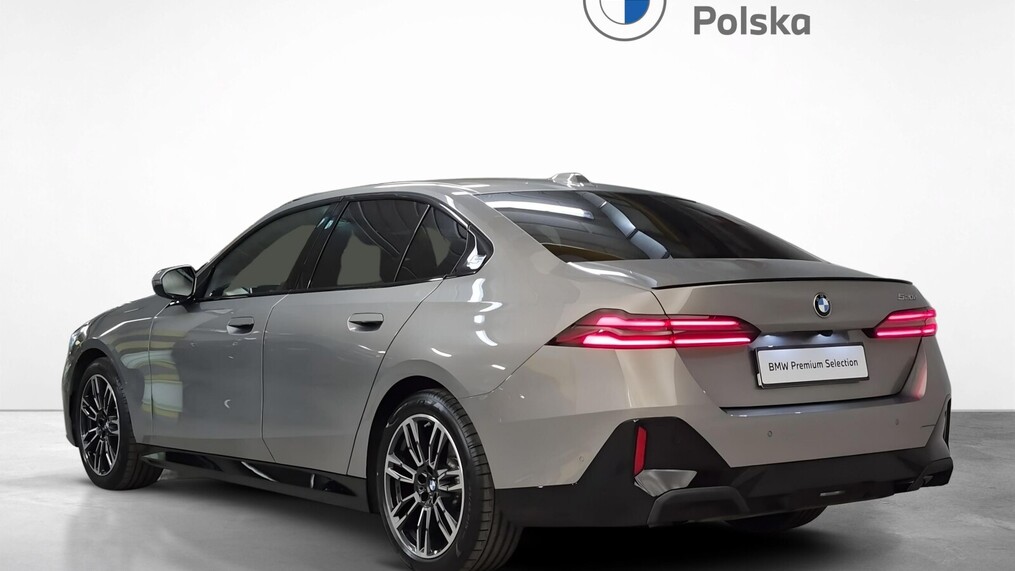 BMW Serii 5, 520