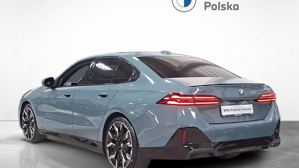 BMW Serii 5, 550