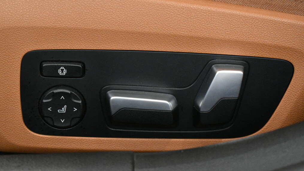 BMW Serii 8, 850