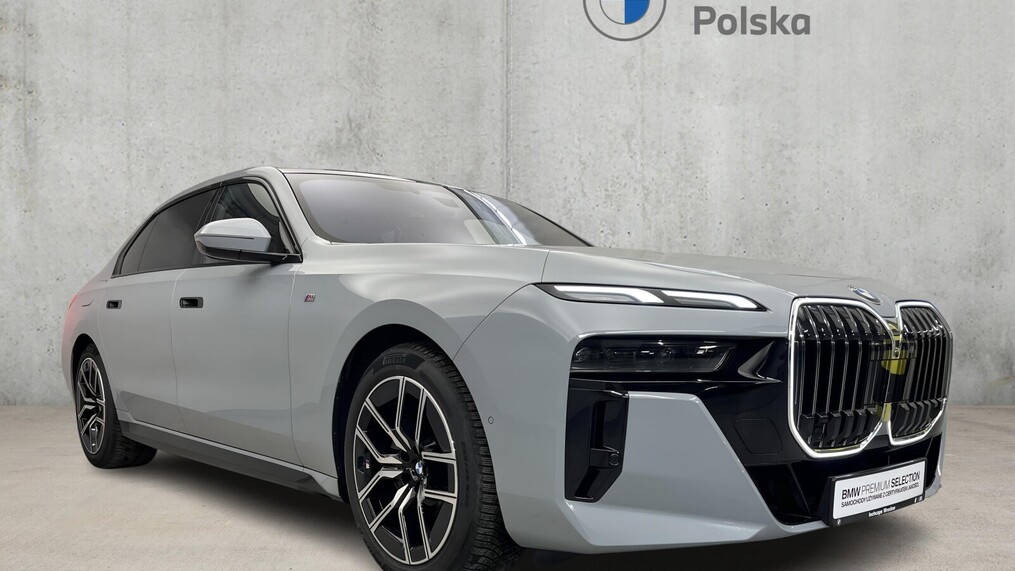 BMW Serii 7, 740