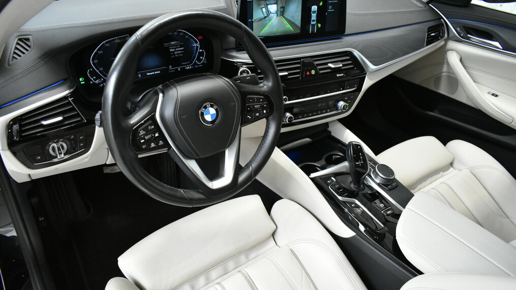 BMW Serii 5, 530