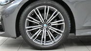 BMW Serii 3, 320