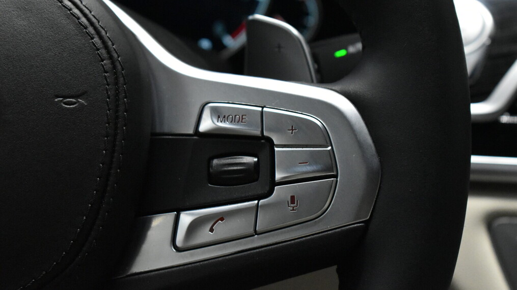 BMW Serii 7, 740