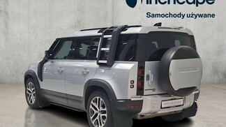 Land Rover Defender 110