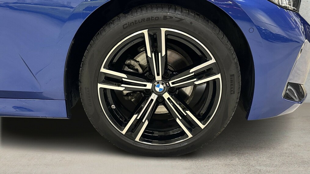 BMW Serii 3, 320