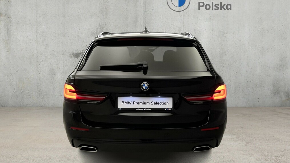BMW Serii 5, 520