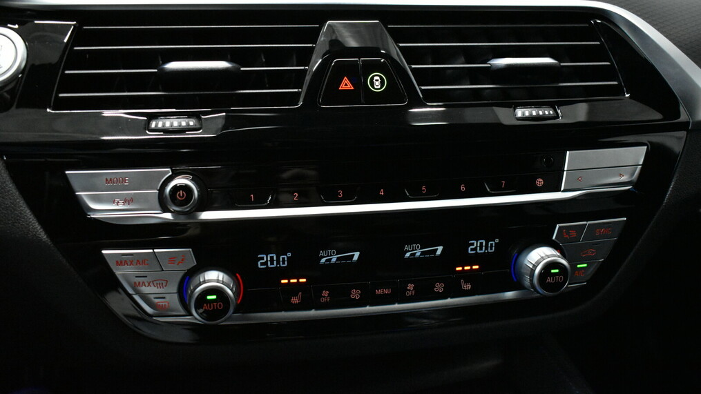 BMW Serii 5, 520