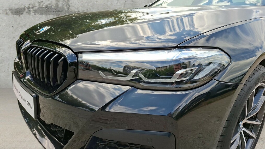 BMW Serii 5, 520