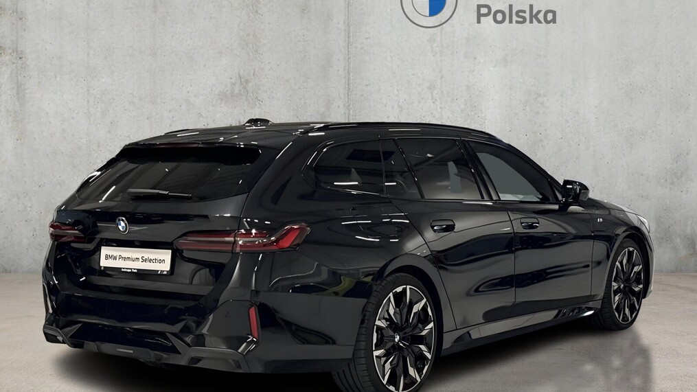 BMW Serii 5, 520