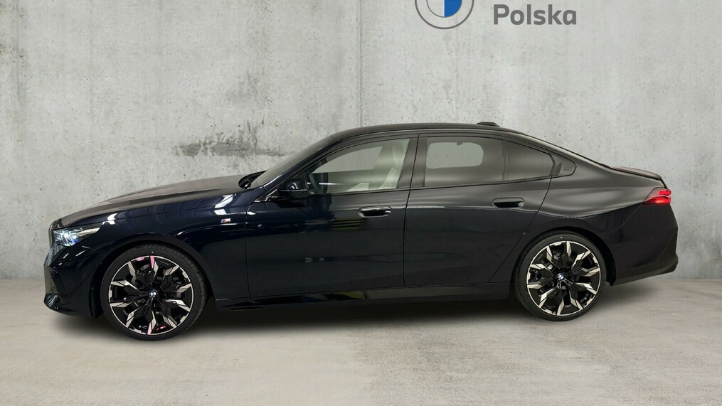 BMW Serii 5, 520