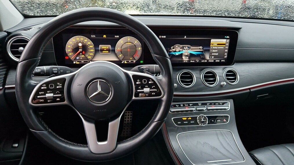 Mercedes-Benz E 220