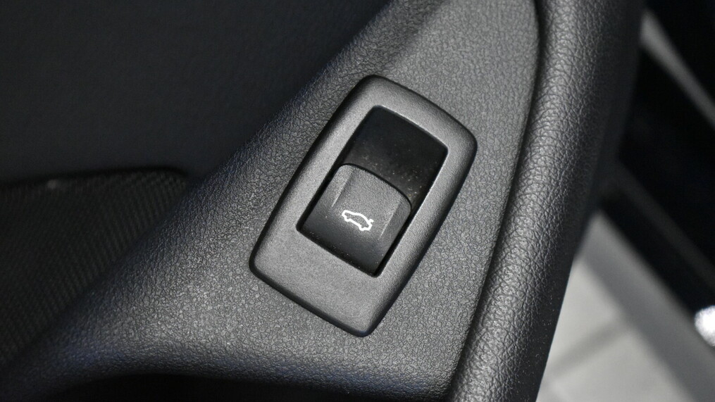 BMW Serii 5, 520
