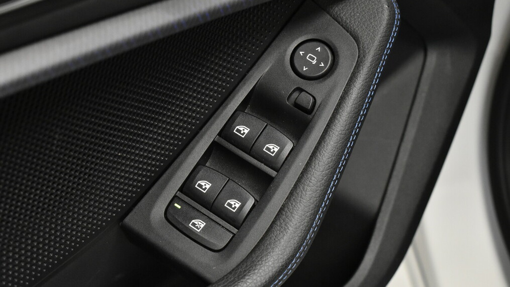 BMW Seria 2 218