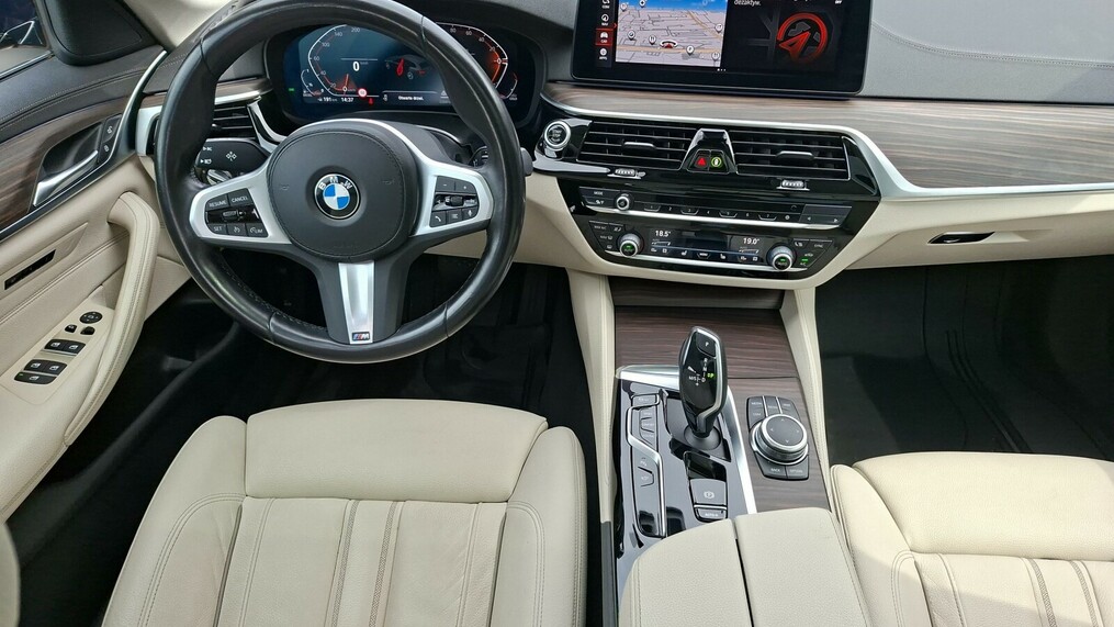 BMW Serii 5, 530
