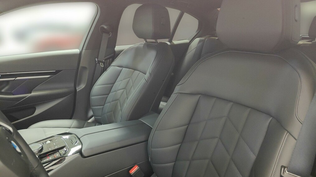 BMW Serii 5, 520