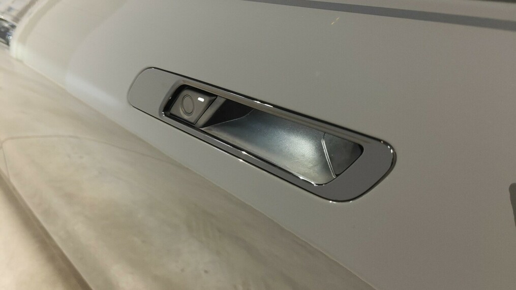 BMW Seria 7, 760