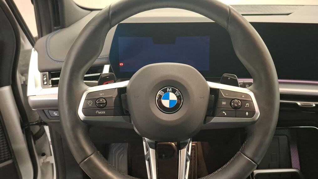 BMW Serii 2, 218