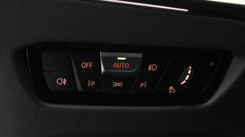 BMW Serii 3, 320