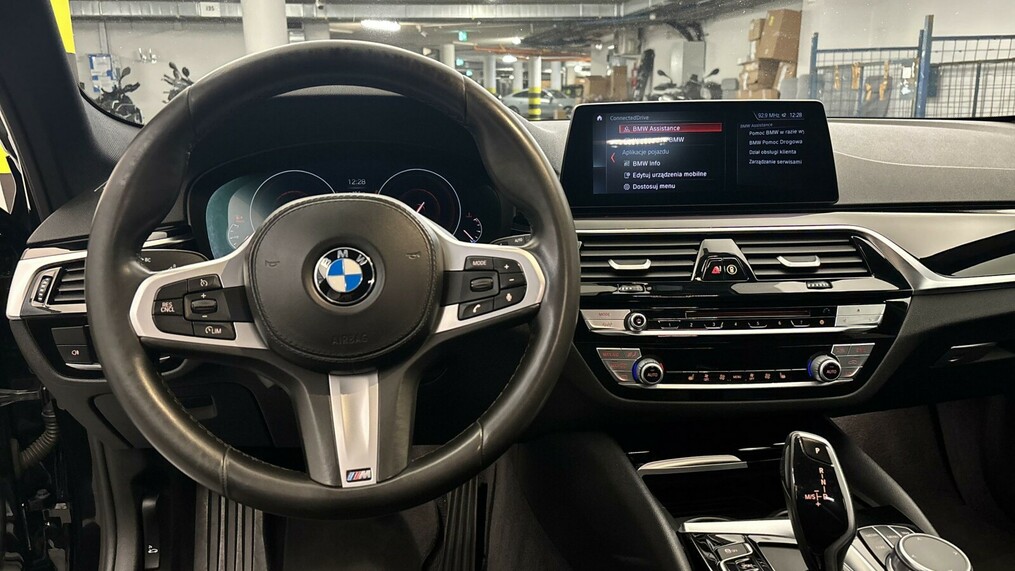 BMW Seria 5, 518