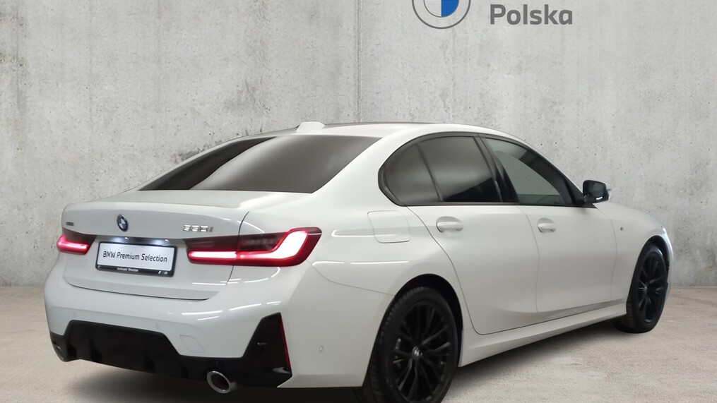 BMW Serii 3, 330