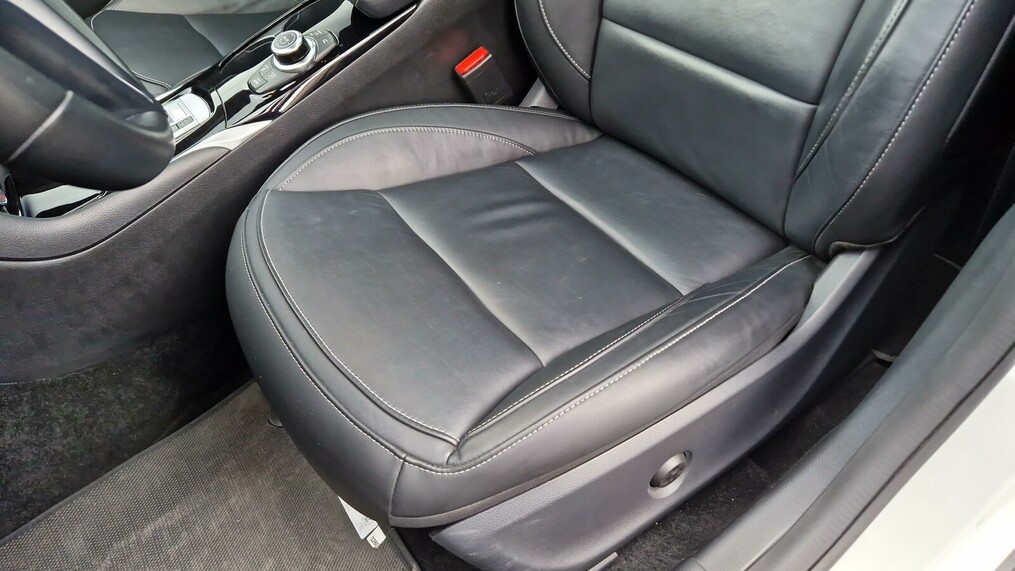 Infiniti QX30