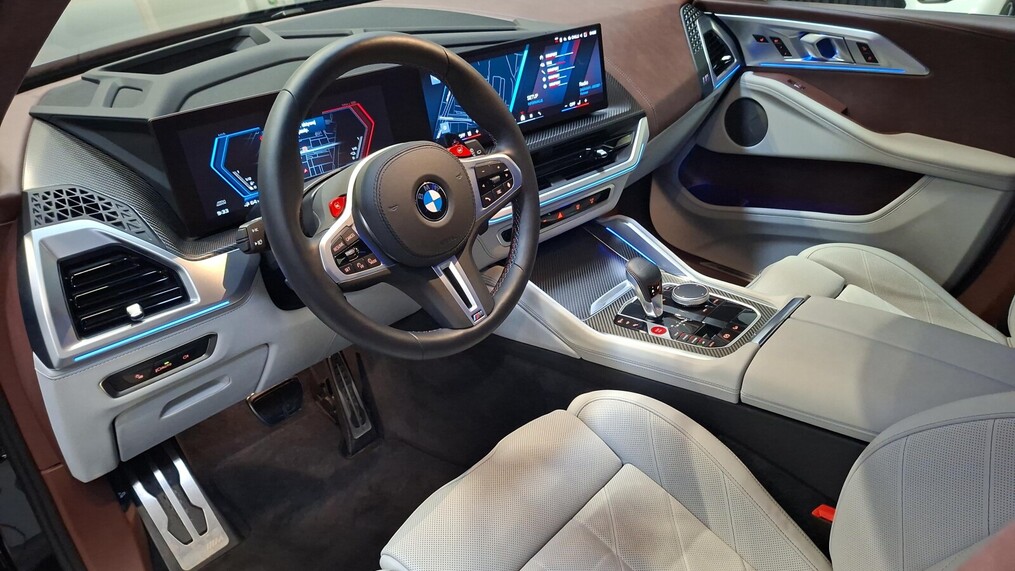 BMW XM