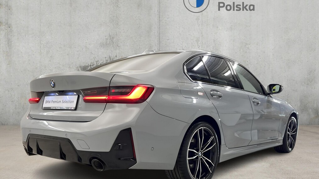 BMW Serii 3, 320