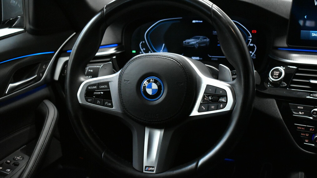 BMW Serii 5, 530