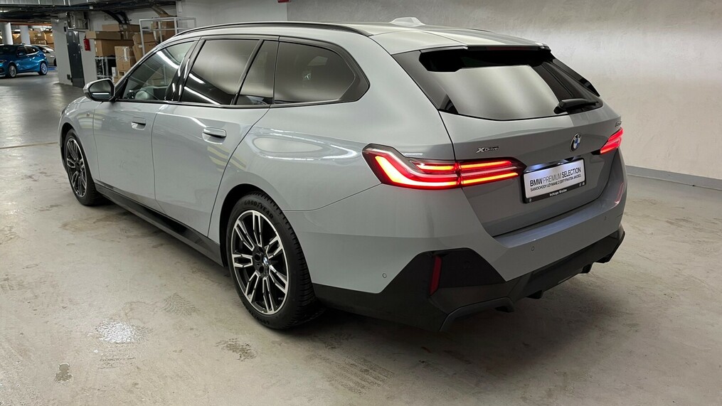 BMW Serii 5, 520
