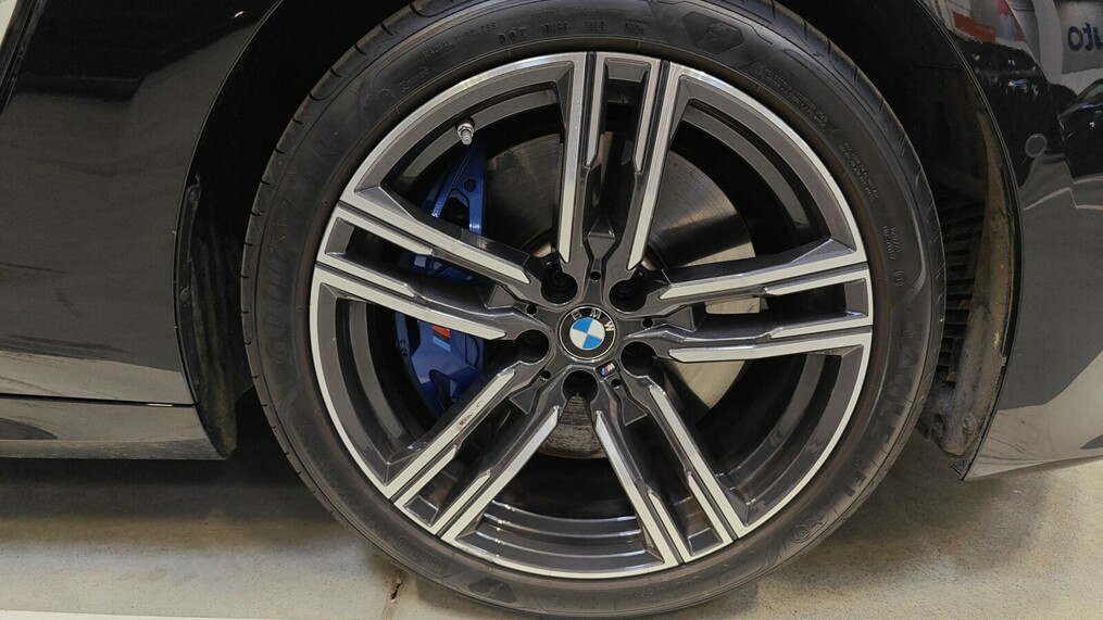 BMW Seria 8 840
