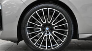 BMW Serii 7, 740