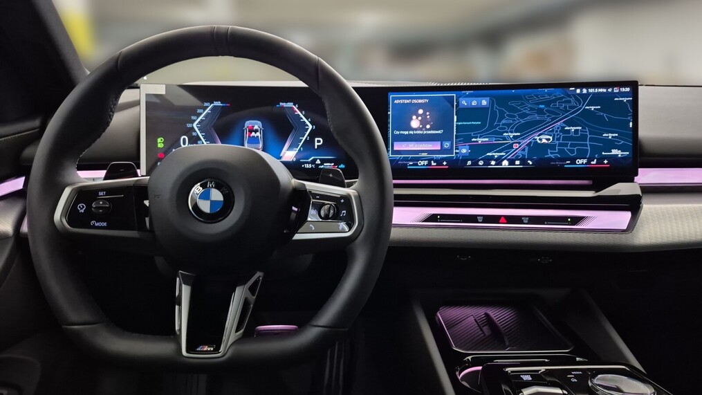BMW Serii 5, 520