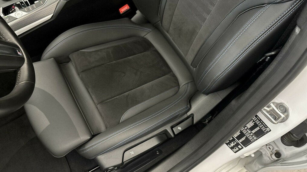 BMW Serii 3, 320