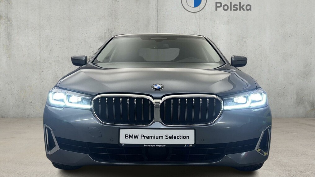 BMW Serii 5, 530