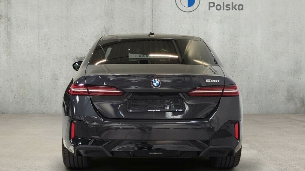 BMW Seria 5, 520