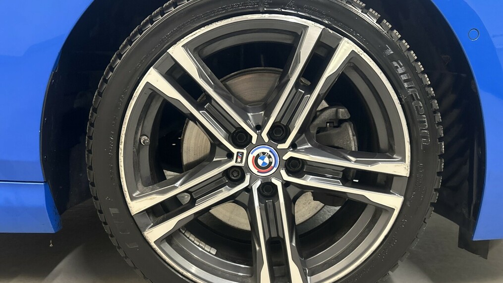 BMW Serii 2, 216