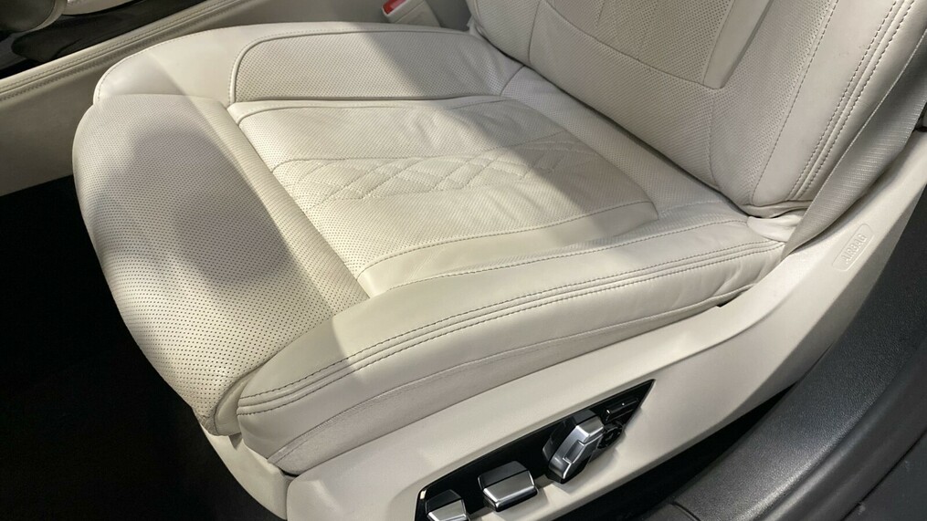 BMW Seria 7 750