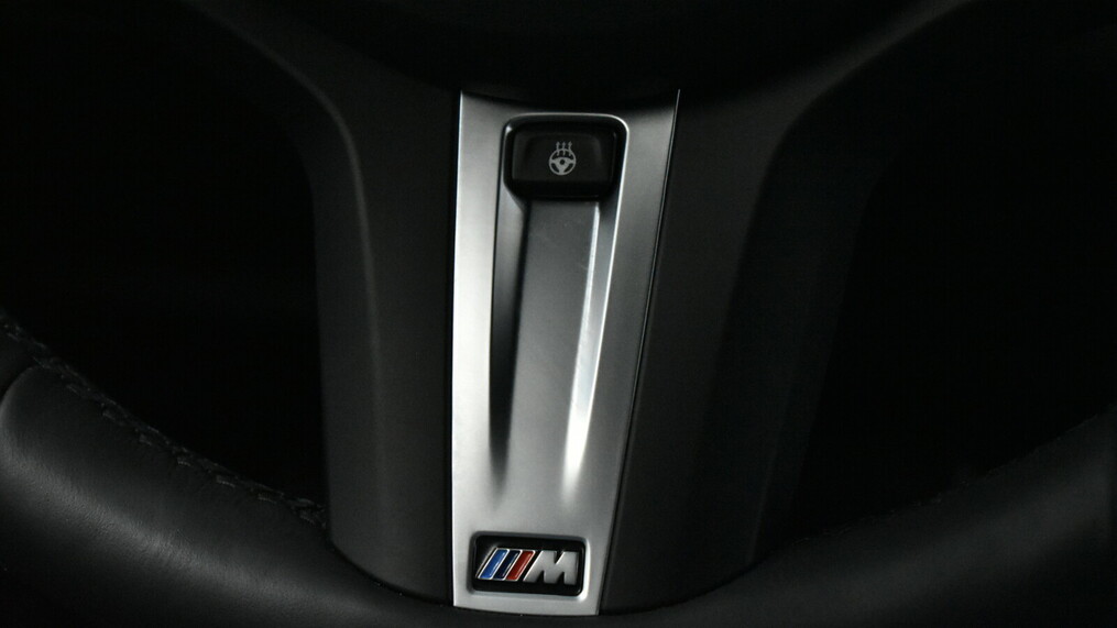 BMW Seria 3, 330
