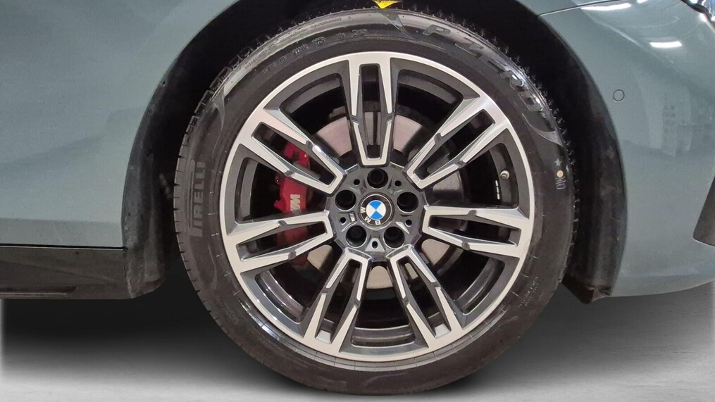 BMW Serii 5, 520