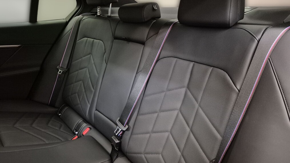 BMW Serii 5, 520