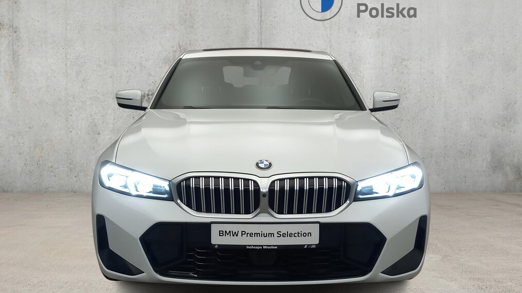BMW Serii 3, 330