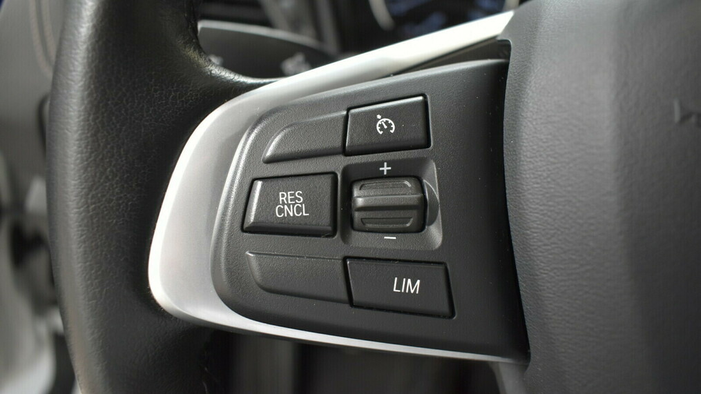 BMW Seria 2 218