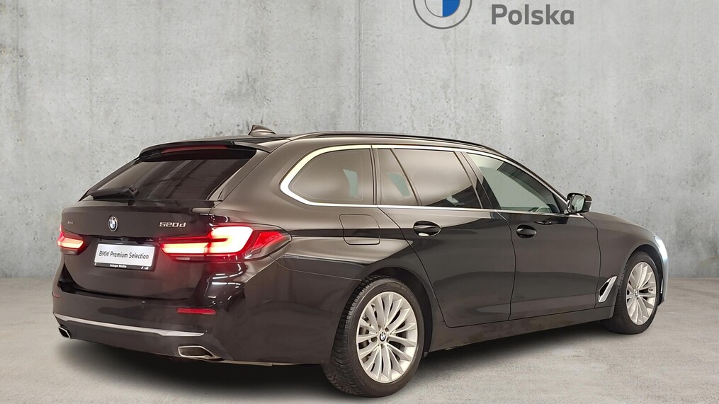 BMW Serii 5, 520