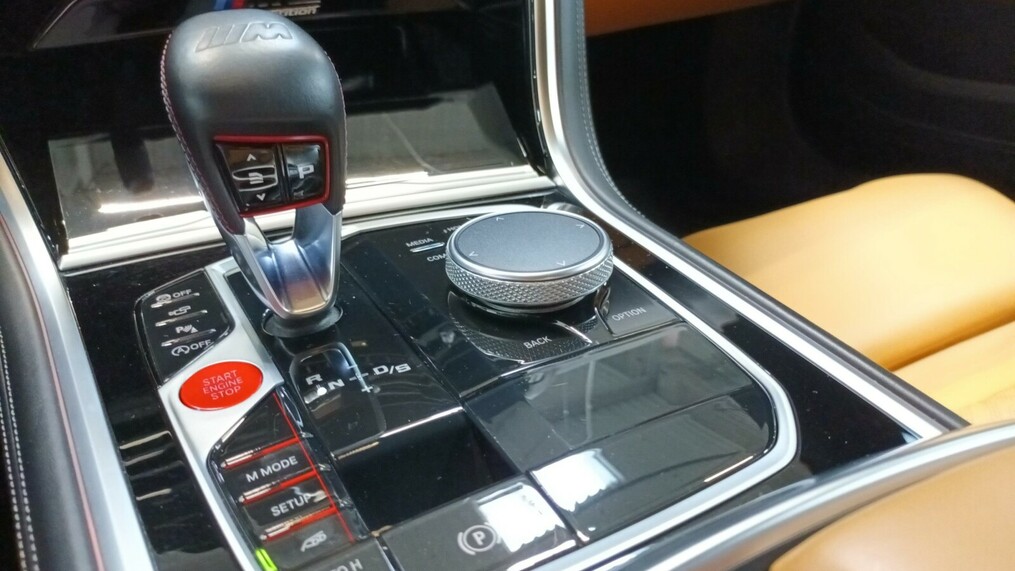 BMW Seria M8