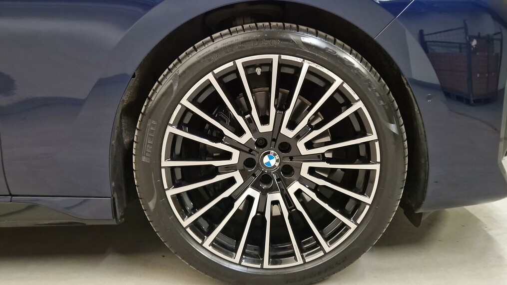 BMW Seria 7 740