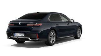 BMW Serii 7, 740